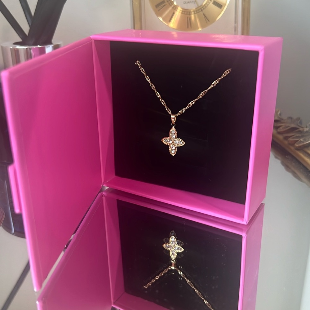 Gold plated and studded necklace.